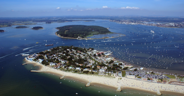 Join us on Valentines Day for a delicious afternoon tea with a view. Sit back and relax as you enjoy all of the picturesque views that Poole Harbour has to offer and enjoy your time on the water with your significant other in style. 